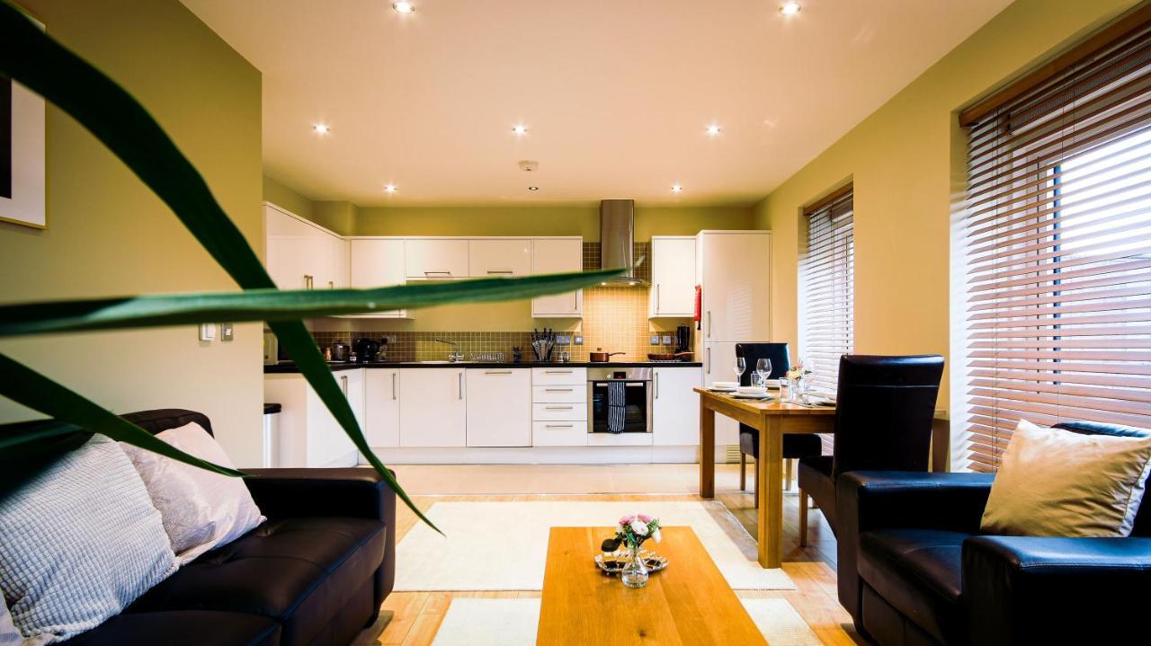 Superb City Center 1 Or 2 Bedroom Apts King Bed Southampton Esterno foto