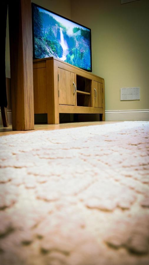 Superb City Center 1 Or 2 Bedroom Apts King Bed Southampton Esterno foto