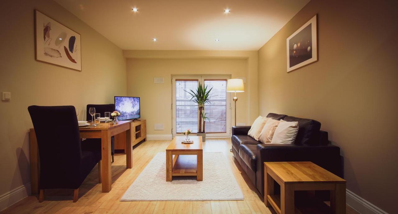 Superb City Center 1 Or 2 Bedroom Apts King Bed Southampton Esterno foto