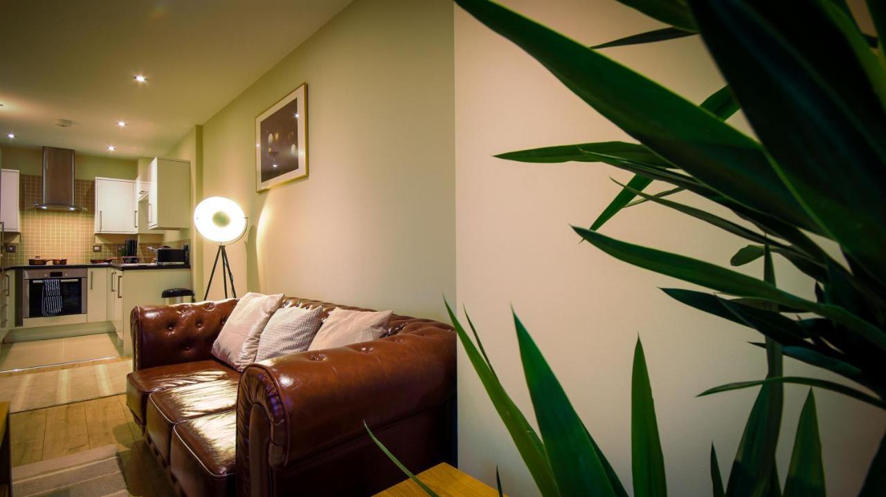 Superb City Center 1 Or 2 Bedroom Apts King Bed Southampton Esterno foto