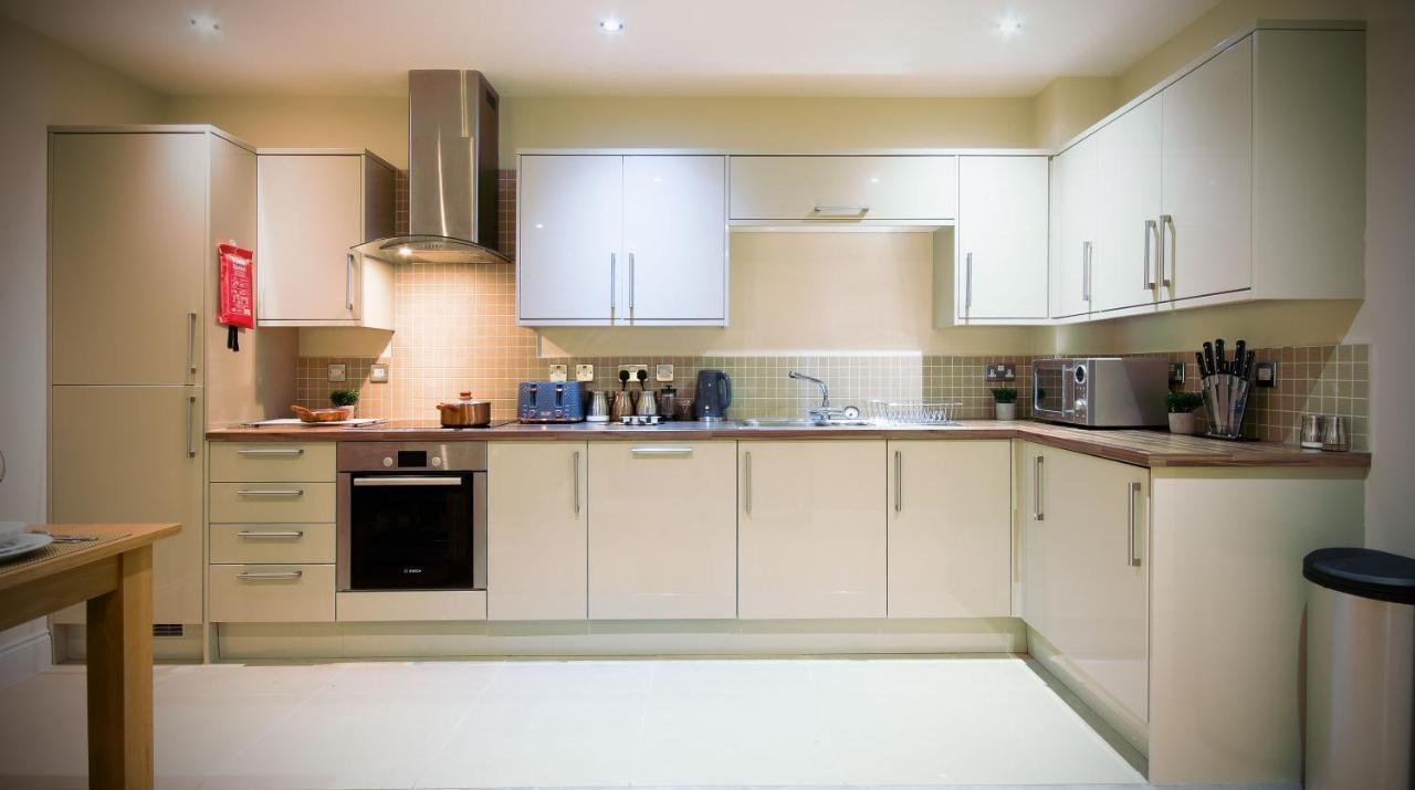 Superb City Center 1 Or 2 Bedroom Apts King Bed Southampton Esterno foto