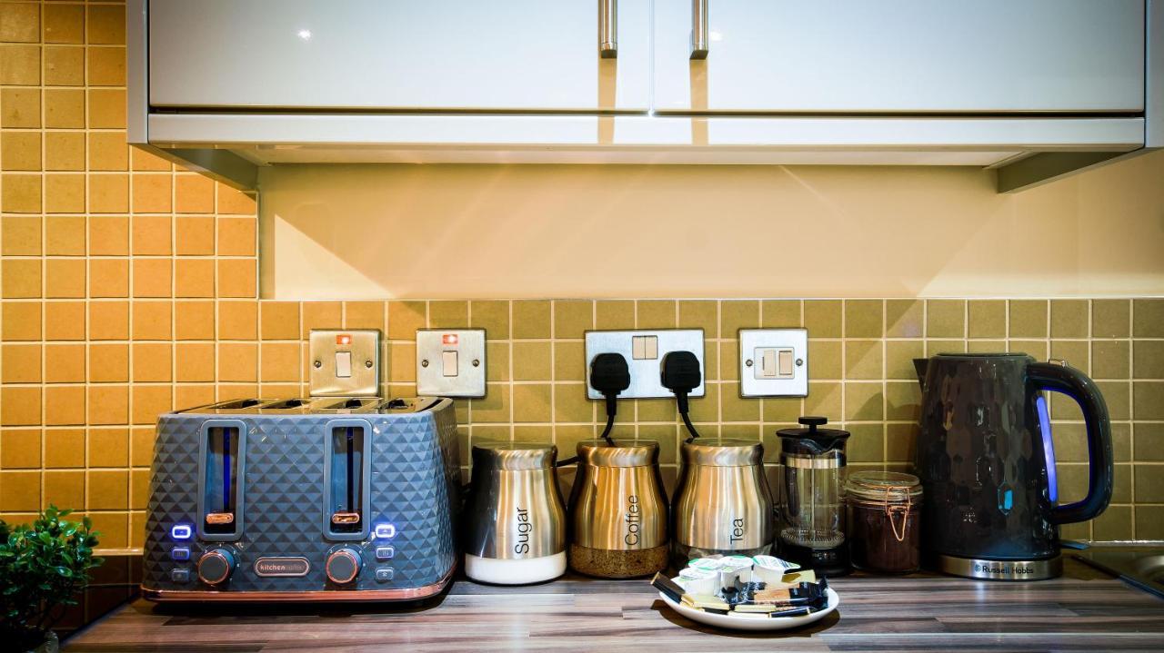 Superb City Center 1 Or 2 Bedroom Apts King Bed Southampton Esterno foto