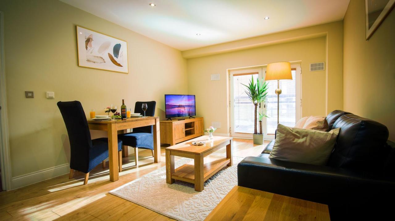 Superb City Center 1 Or 2 Bedroom Apts King Bed Southampton Esterno foto